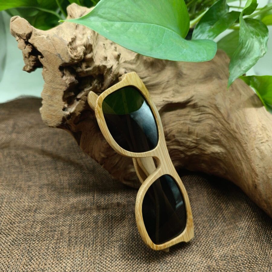gafas de sol de madera de bambú polarizadas hechas a mano y sostenibles