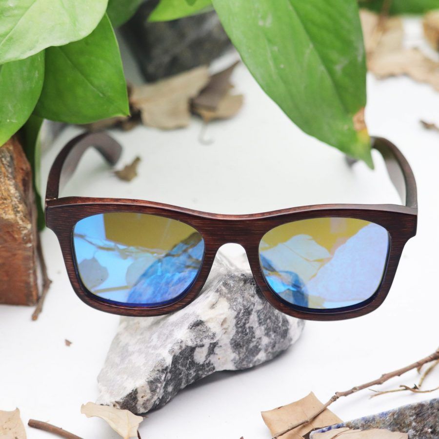 gafas de sol de bambú polarizadas Livegens Light Blue sostenibles inspiradas en el mar