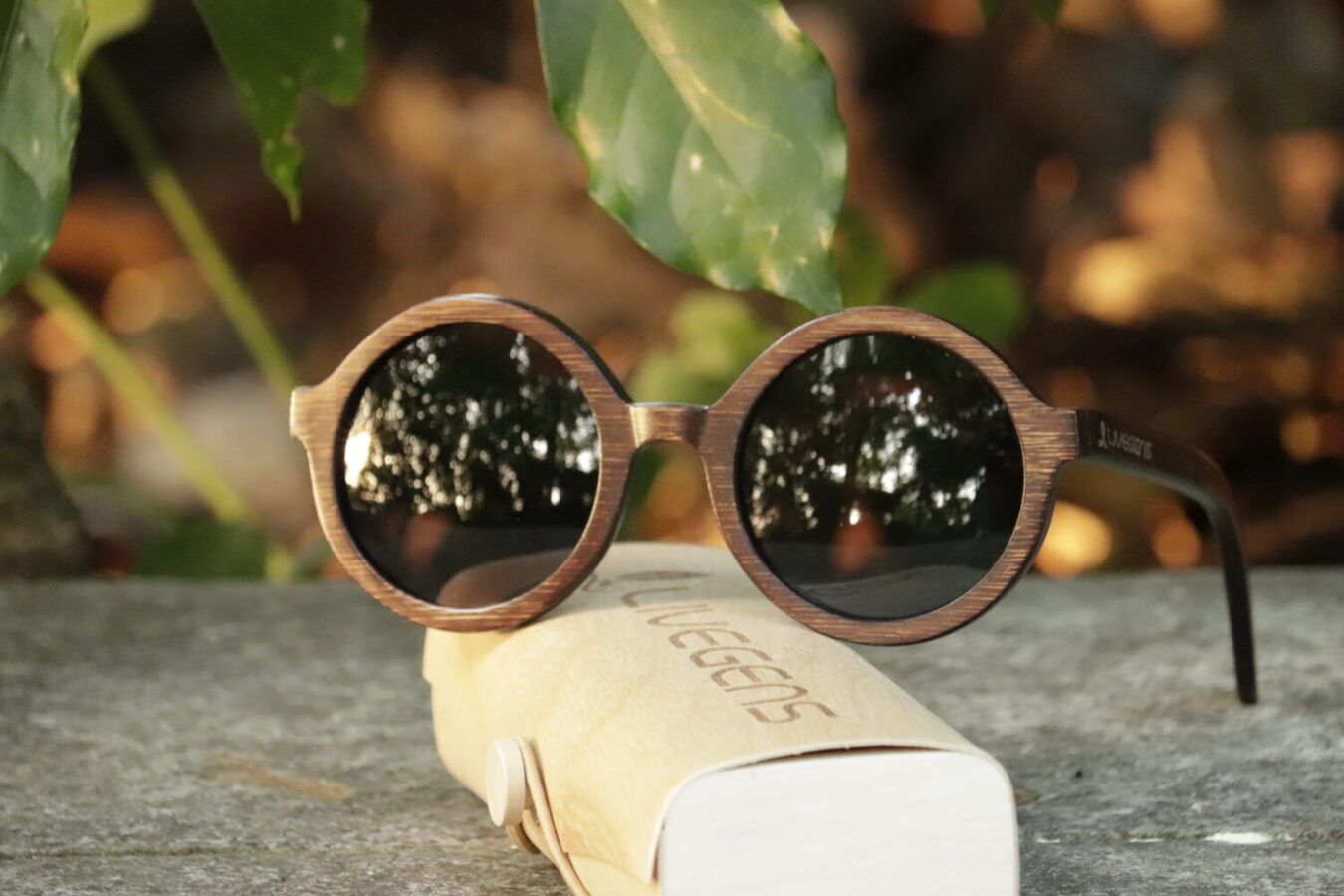 Gafas de sol de madera de bambú redondas vintage polarizadas y sostenibles