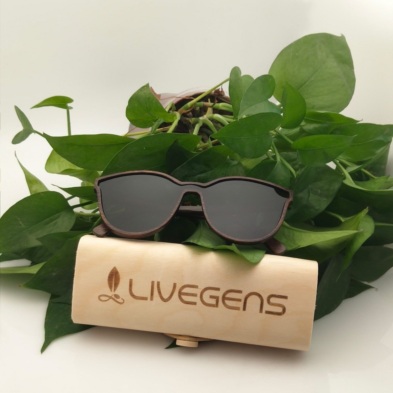 gafas de sol de madera Livegens Moonlight oscuras sostenibles