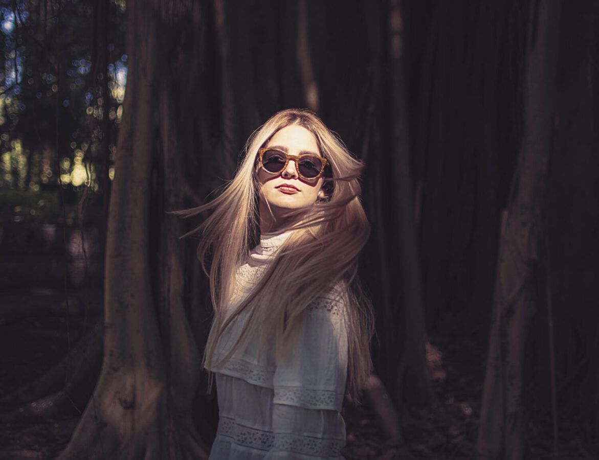 gafas de sol de bambú Livegens Darkbrown marrones elegancia sostenible